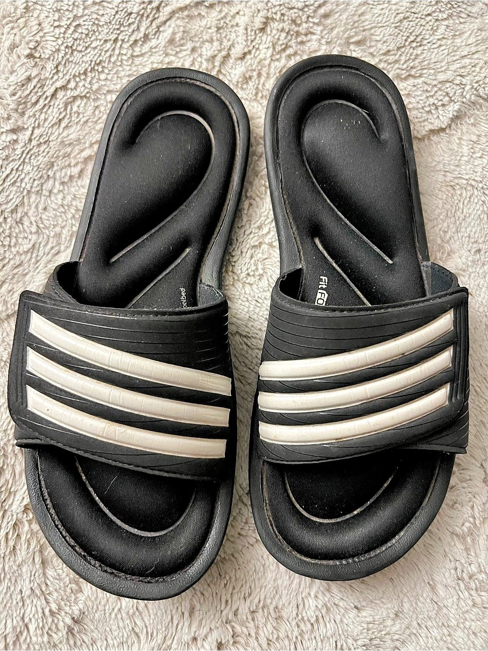 Woman’s Adidas Fitfoam memory foam Sz 7
